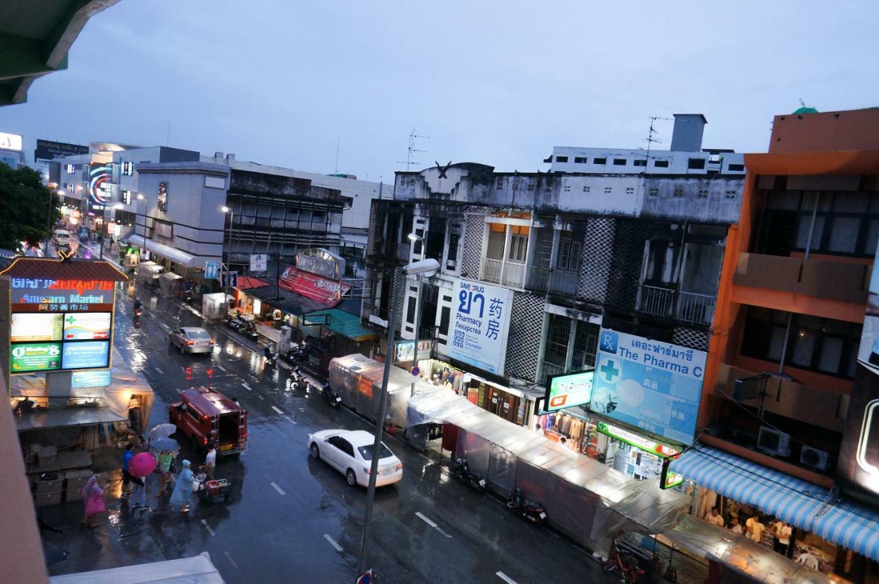 Lux Rooms Night Bazaar Chiang Mai Exterior foto